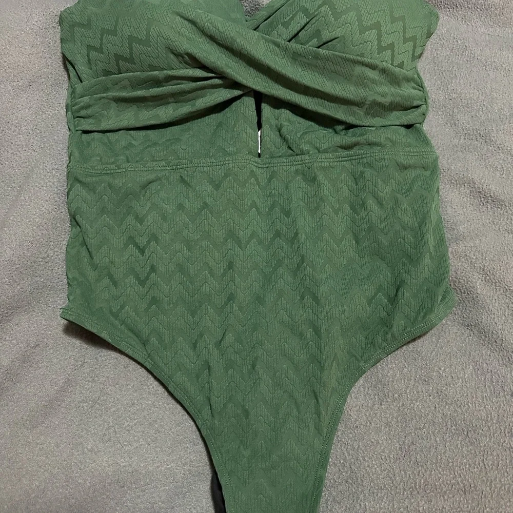Cupshe One-Piece Swimsuit - Picture 1 of 2